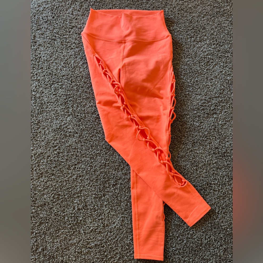 Alo yoga interlace leggings